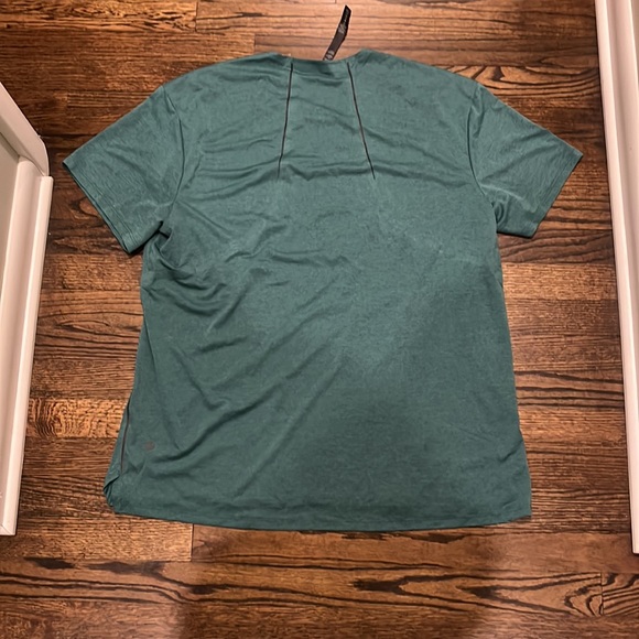 Lululemon XXL Athletic Shirt - Picture 5 of 5